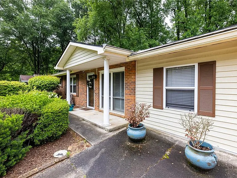 3071 Francine Dr — Photo 1