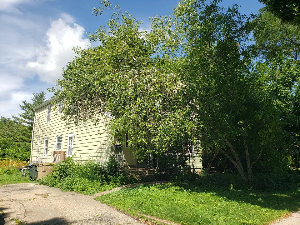 914 High St #2