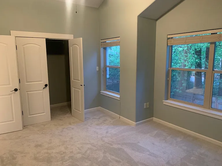 Master bedrooom