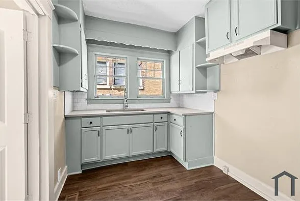 1420 47th St — Photo 12