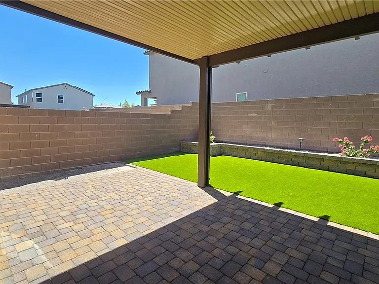 7647 Duran Harbor Ln — Photo 26