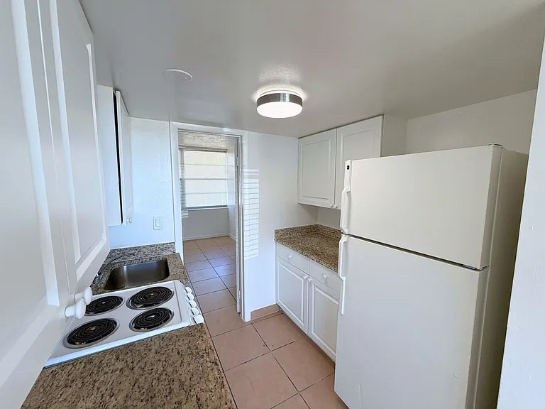 4611 South Congress Ave — Photo 23