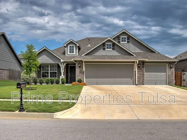 3208 W Fredericksburg St, Broken Arrow, OK 74011