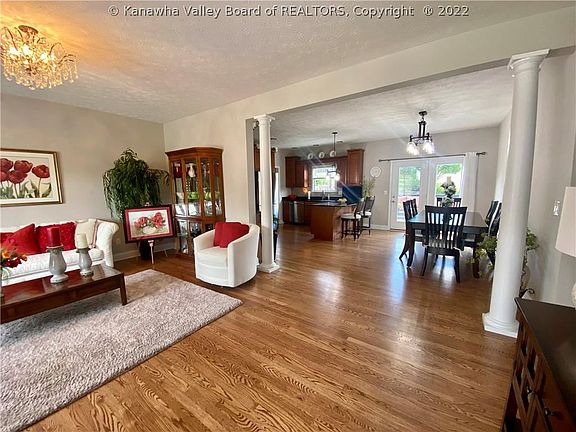 4th image of 64 Scottsdale Ln