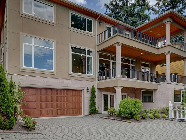 9426 Lake Washington Blvd NE — Photo 4