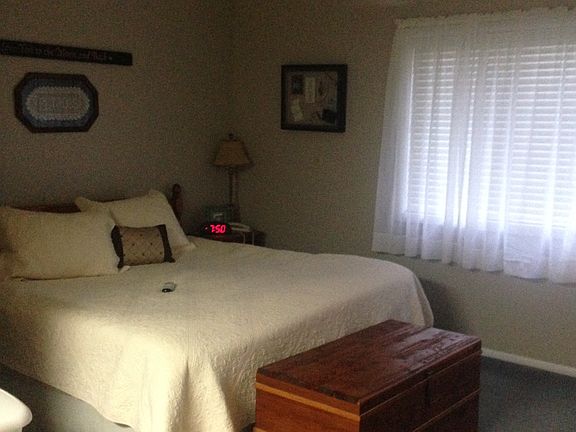 4th image of 146 Marcone Dr