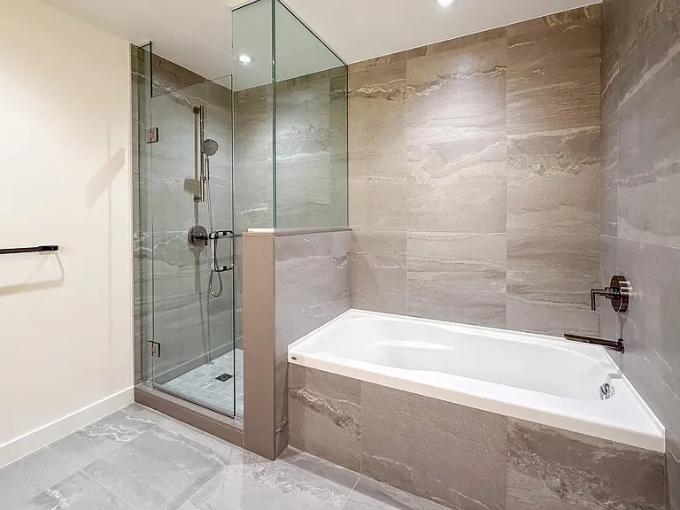 777 Harbourside Dr #406 — Photo 22