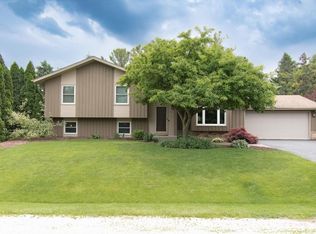 5947 Pilgrim Way, Racine, WI 53406
