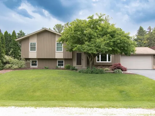 5947 Pilgrim WAY, Mount Pleasant, WI 53406