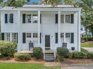 810 Ribaut Rd, Beaufort, SC 29902