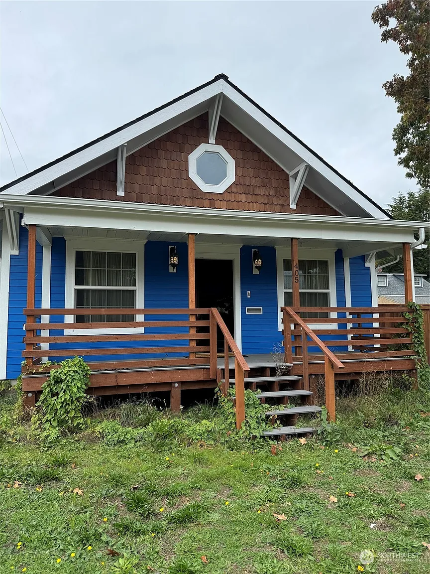405 S Iron Street photo 1