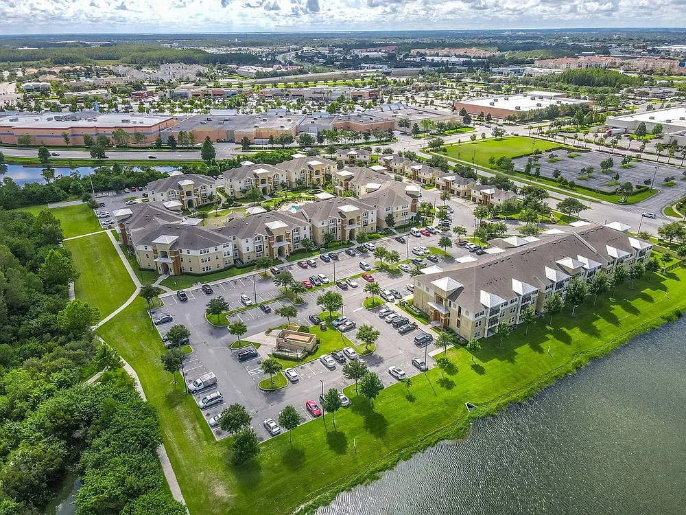 Osceola Bend Apartment Homes — Photo 4