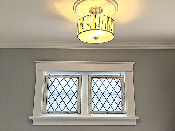 4th image of 1009 Blendon Pl