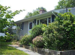 52 Whittle St, Groton, CT 06355