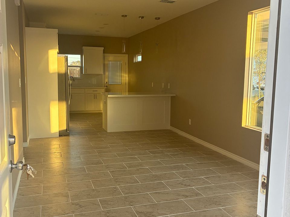 1st image of 2309 E San Andrea St #4