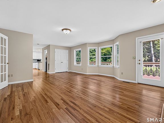 5th image of 29 Maplewood Drive