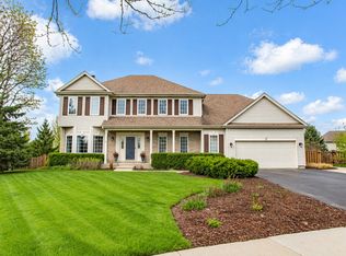 3 Blackwolf Ct, Algonquin, IL 60102