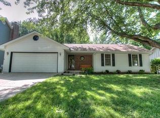 1106 Amesbury Ave, Liberty, MO 64068