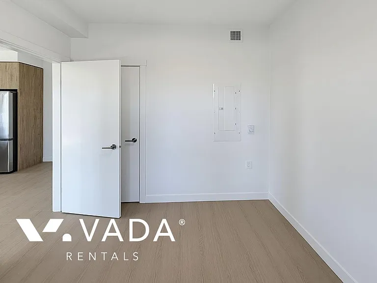 82 1st St #202 — Photo 11