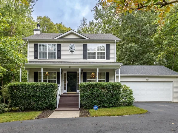 89 Riverside Dr, Palmyra, VA 22963