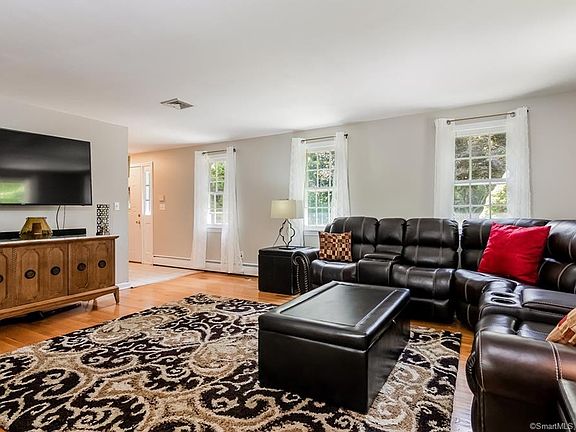 5th image of 87 Oakwood Dr