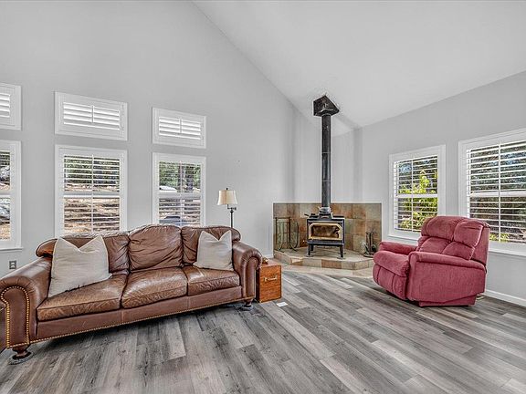 4th image of 31489 Gold Nugget Ln