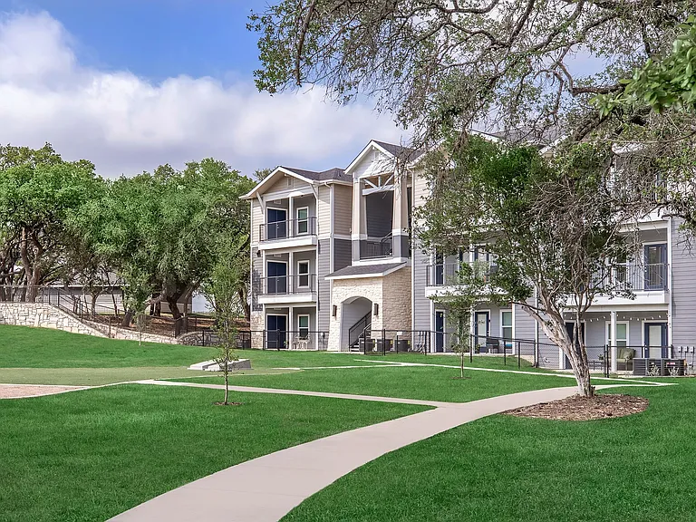 Exterior Vantage at Fair Oaks