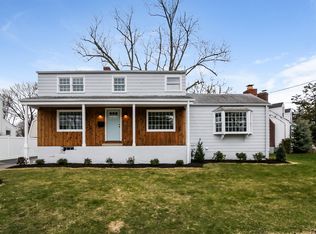 305 Ruane St, Fairfield, CT 06824