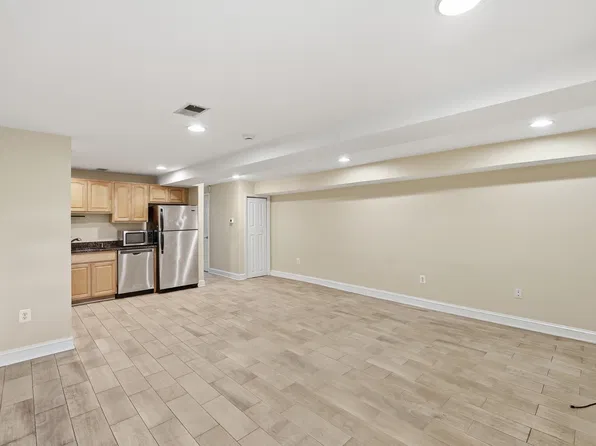 726 Quincy St NW #B, Washington, DC 20011
