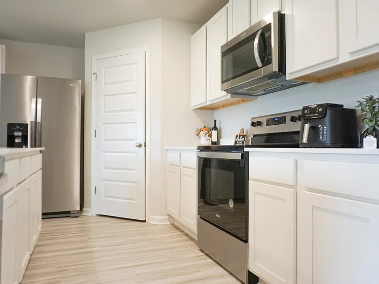 4703 Airmen Dr — Photo 20