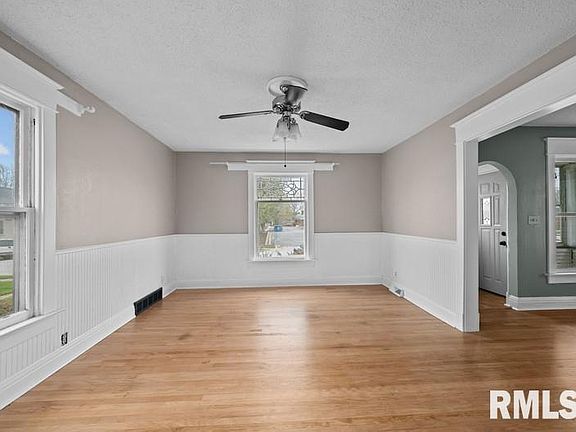 5th image of 2027 College Ave