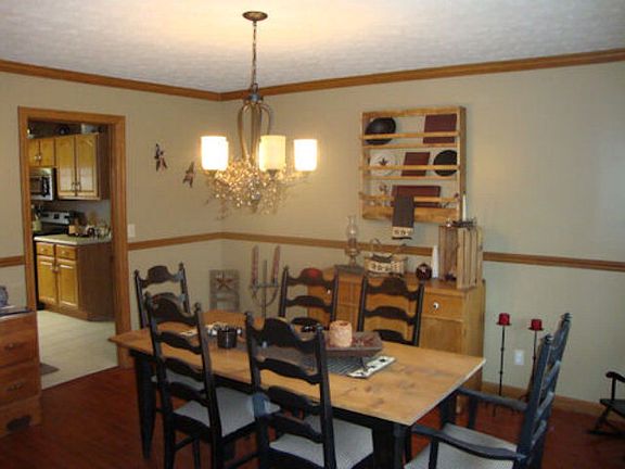 3rd image of 819 Golfview Dr