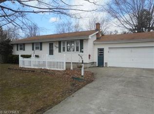 5676 Middletown Rd E, New Middletown, OH 44442
