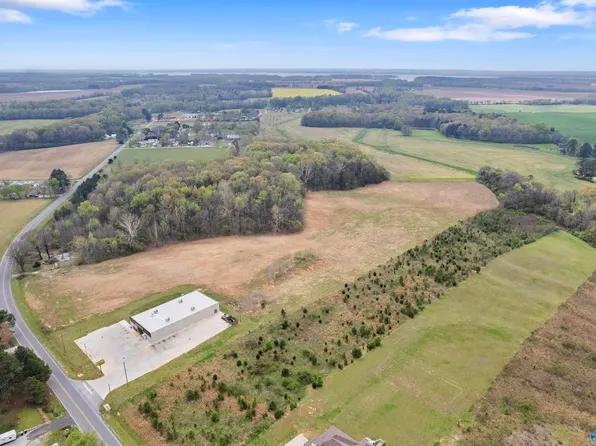 Reid Rd, Athens, AL 35611