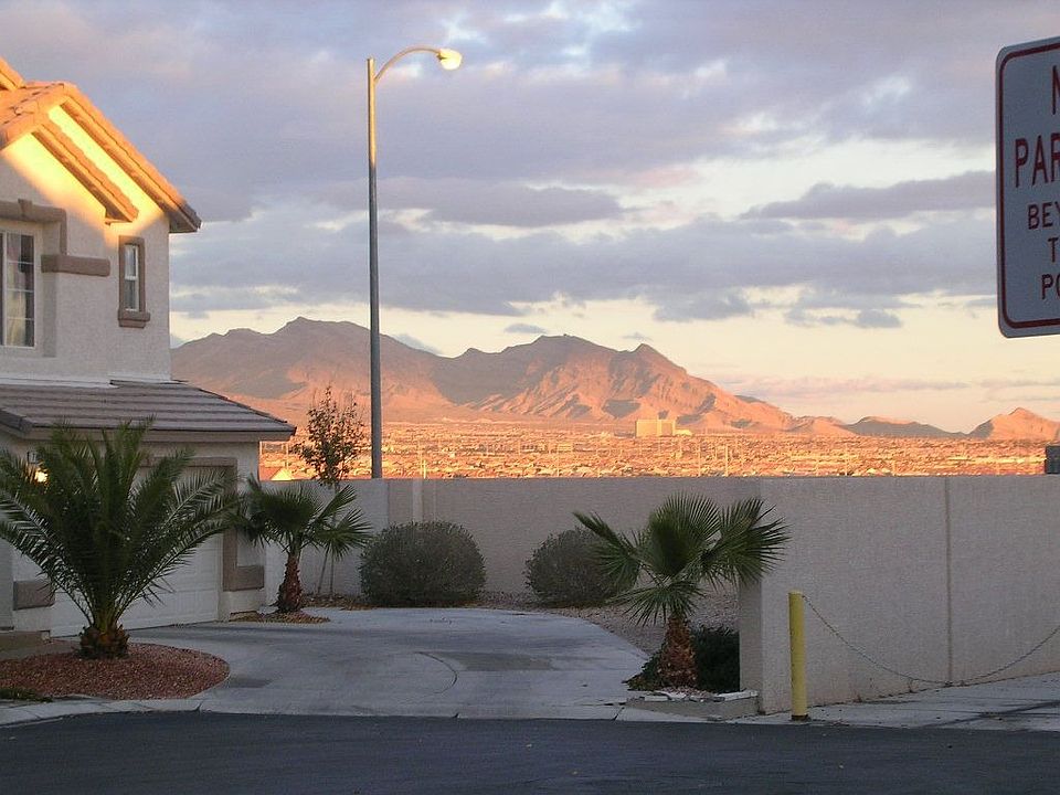 View from front yard