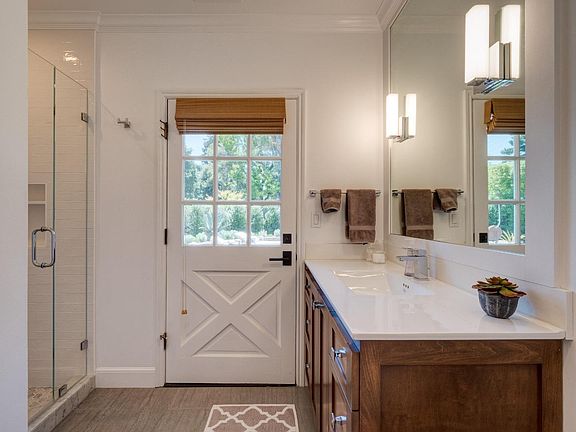 2nd image of 8 Robert South Dr #8