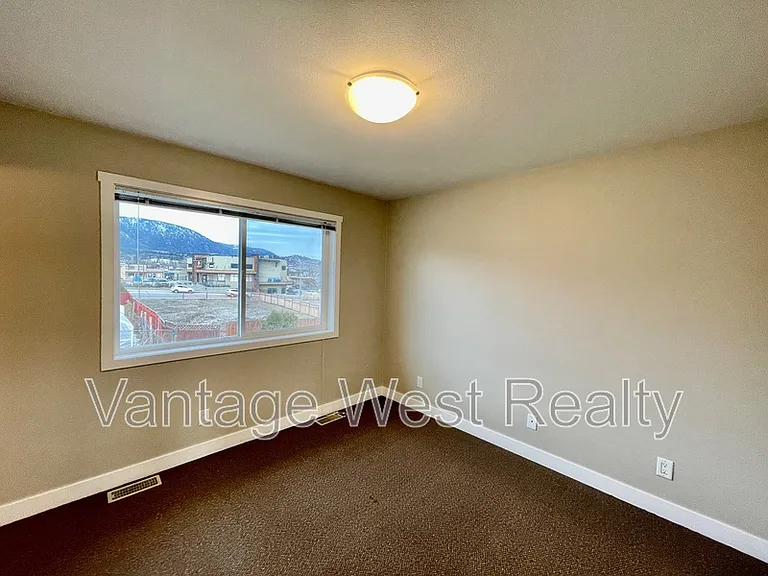 2442 Last Rd — Photo 13