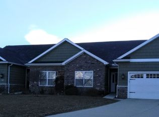 3011 Camelot Dr, Oregon, OH 43616