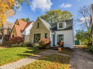 3770 S Austin St, Milwaukee, WI 53207