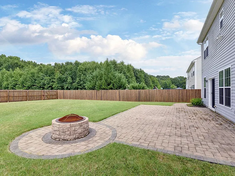 4688 Yeardley Loop — Photo 33