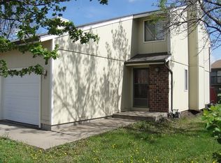 6109 SW 26th St APT A, Topeka, KS 66614