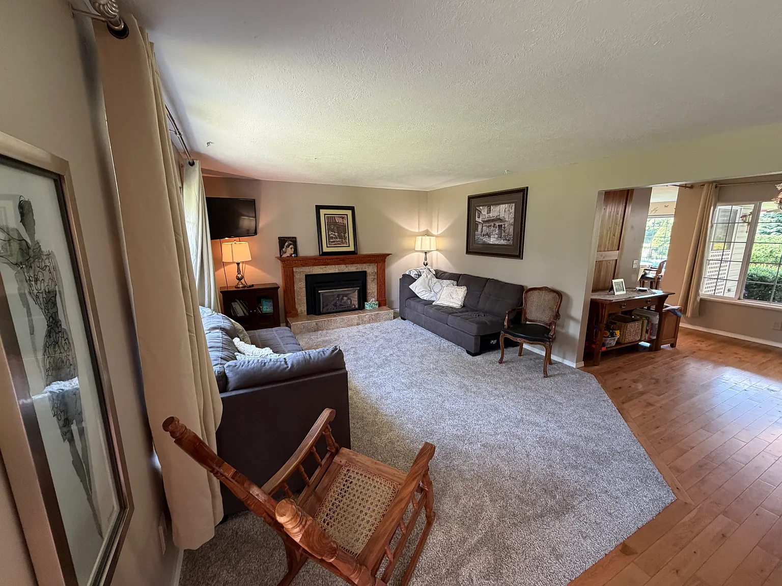 3 bed, 2400 sqft, $5,500 — Photo 4