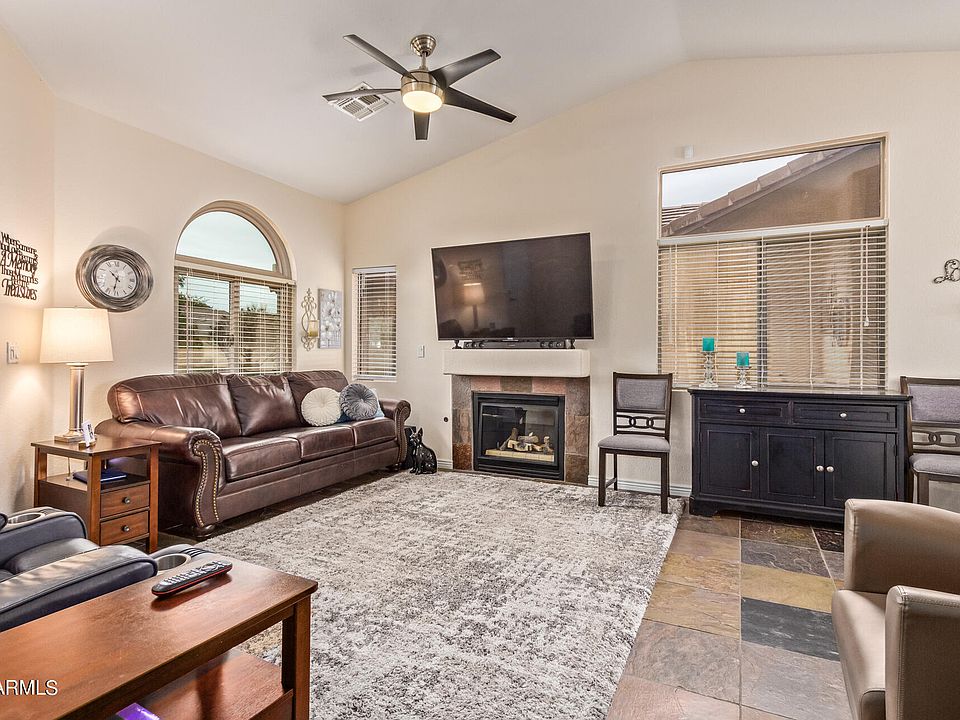 1st image of 30641 N ROYAL OAK Way