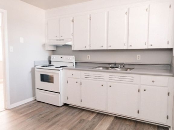 5th image of 615 Cedarwood Dr #503