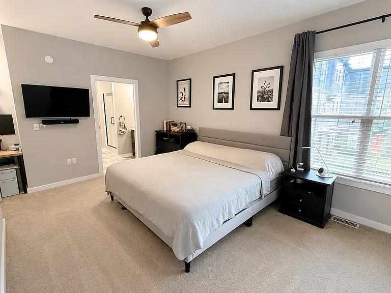 3229 Wesley Ave — Photo 8