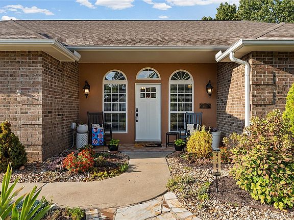 2nd image of 4103 W Seneca Rd