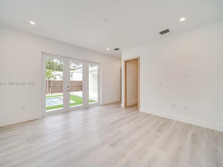 8990 N Miami Ave — Photo 42