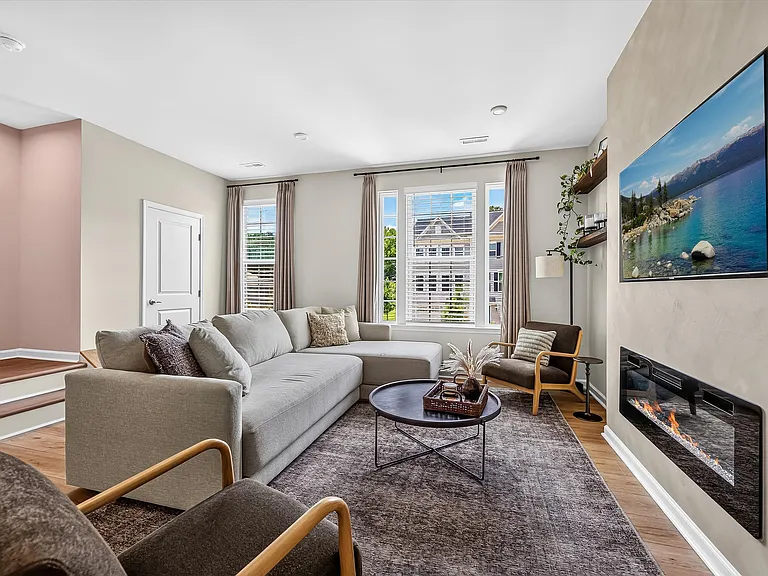 1006 Ketchum Ct — Photo 13