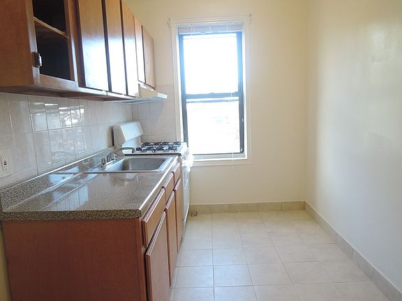 2nd image of 4816 30th Ave APT 3D