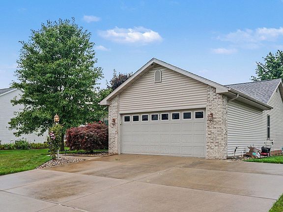 4th image of 3809 Streamview Ct